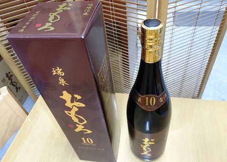 1升＿おもろ10年1,800ml (43度/十年古酒/1,800ml)瑞泉が誇る「おもろ」シリーズの10年古酒