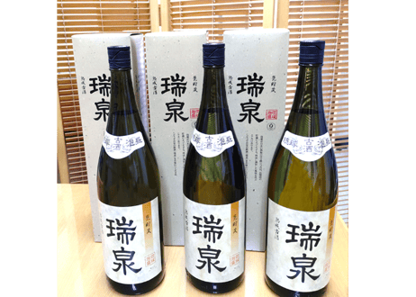 3升＿瑞泉甕貯蔵古酒1,800ml (43度/3年古酒/1,800ml)×3本　瑞泉が誇る本格カメ貯蔵による熟成古酒