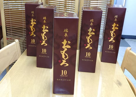5升＿おもろ10年1,800ml×5本 (43度/十年古酒/1,800ml×5本)瑞泉が誇る「おもろ」シリーズの10年古酒