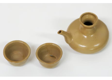 超特価セール品＜セット品アウトレット＞陶器徳利カラカラ（首緑ブルー、胴白）1個、おちょこ（茶クリーム）2個のセット