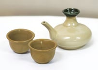 超特価セール品＜セット品アウトレット＞陶器徳利カラカラ（首緑ブルー、胴白）1個、おちょこ（茶クリーム）2個のセット