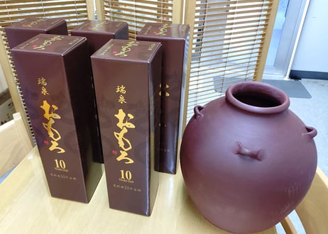 5升＿おもろ10年1,800ml×5本 (43度/十年古酒/1,800ml×5本)瑞泉が誇る「おもろ」シリーズの10年古酒