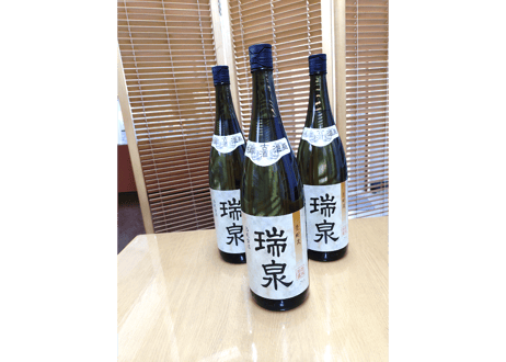 漏れなし塾生用（止水テスト済み）≪蓋つき、付属品なし≫龍盛壺3升甕カメ（縄なし）！縁起が良い龍盛。沖縄の土で作る本場泡盛古酒（ウィスキー、焼酎などの蒸留酒を熟成）