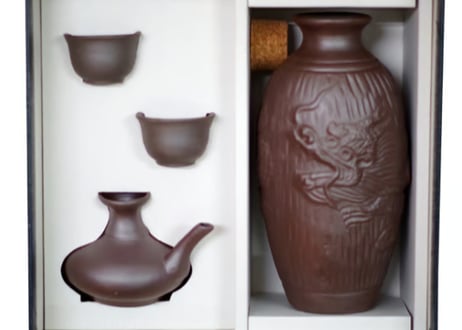 超特価セール品＜箱付きセット品＞ 5合陶器瓶、陶器徳利カラカラ1個、おちょこ2個セット