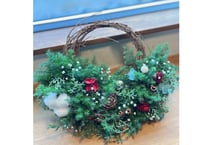 【クリスマスリース　Mハーフ】