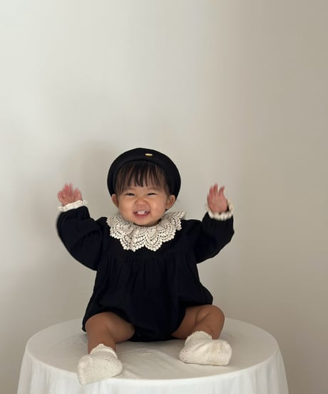 【即納】 noir lace rompers