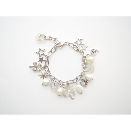 bracelet:fancy clover(a)
