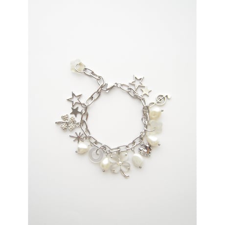 bracelet:fancy clover(a)