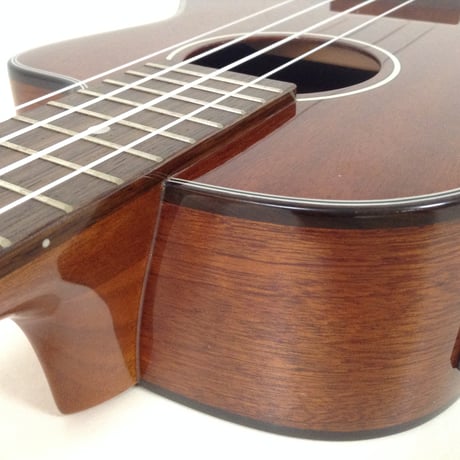 Ohana(オハナ)　TK-35GCE　テナーウクレレ　マホガニー　ピックアップ付　カッタウェイ仕様