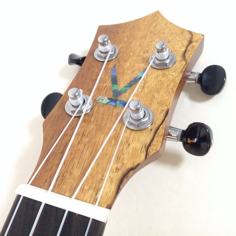 KUMU(クム) CM54A コンサートウクレレ ハワイアンコア (ケース付き