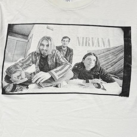 NIRVANA 1996 MEMBER PORTRAIT WHITE WILD OATS MEDIUM 3232