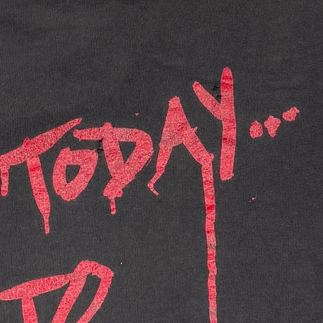 GUNS N' ROSES 1991 FRONT SKULL SWARD BACK RED TEXT BROCKUM XL 0764