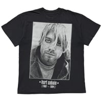 NIRVANA KURT COBAIN MAMORIAL MONOCHROME FITS LARGE 3055