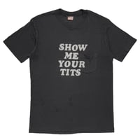 OLD&VINTAGE SHOW ME YOUR TITS POCKET TEE LARGE 4205