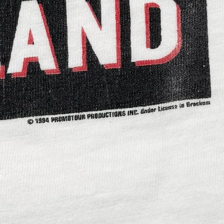 THE ROLLING STONES WITH STAND TEXT & SMALL SPIKE TONGUE WHITE BROCKUM XXL 7562