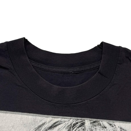 NIRVANA KURT COBAIN MAMORIAL MONOCHROME FITS LARGE 3055