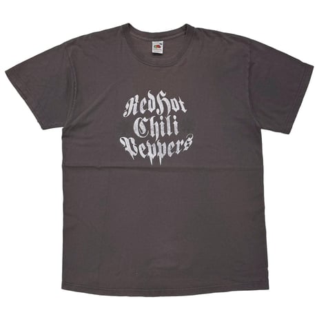 RED HOT CHILI PEPPERS	OLD ENGLISH LOGO CHACOAL FRUIT OF THE LOOM LARGE 7581