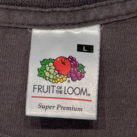 RED HOT CHILI PEPPERS	OLD ENGLISH LOGO CHACOAL FRUIT OF THE LOOM LARGE 7581