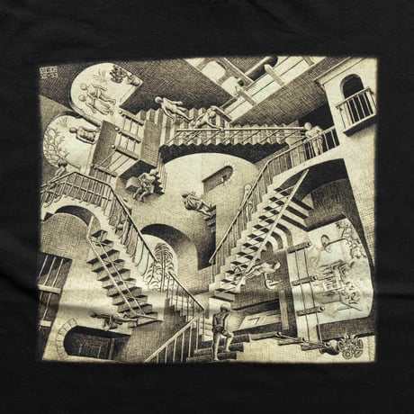 M.C. ESCHER RELATIVITY FITS XL 0381