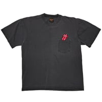 THE ROLLING STONES RIP TONGUE EMBROIDERY POCKET TEE BROCKUM XL 5702