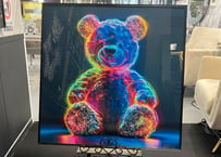 フレームアート　NEON BEAR 80 X 80CM クリスタル付き