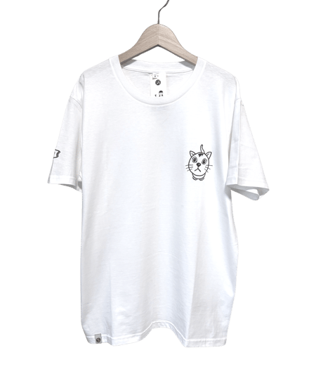 刺繍Tシャツ (お座り猫）