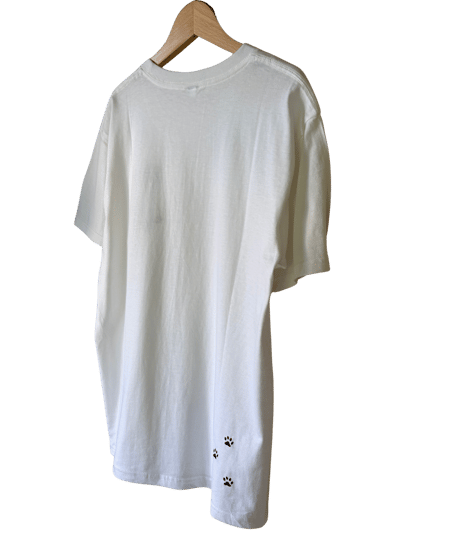 刺繍Tシャツ (ひょっこり猫）