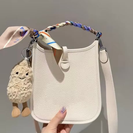 予約本革ショルダーミニバック