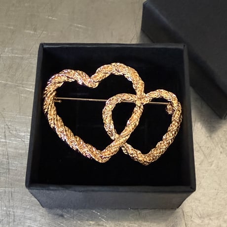 Double heart brooch