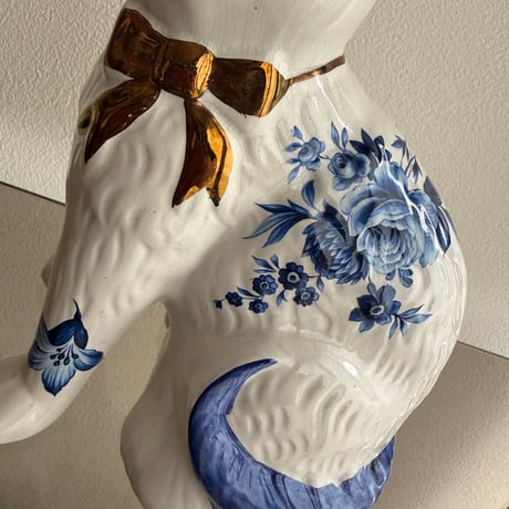 England Staffordshire cat