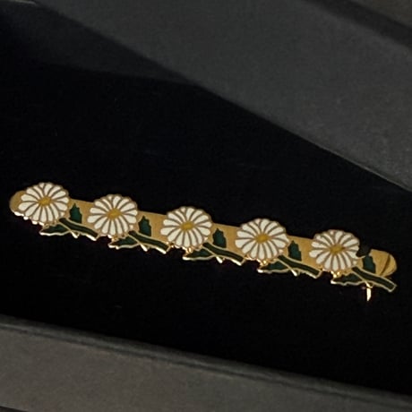 Flower brooch