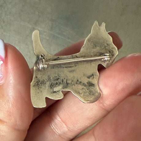Brooch 1