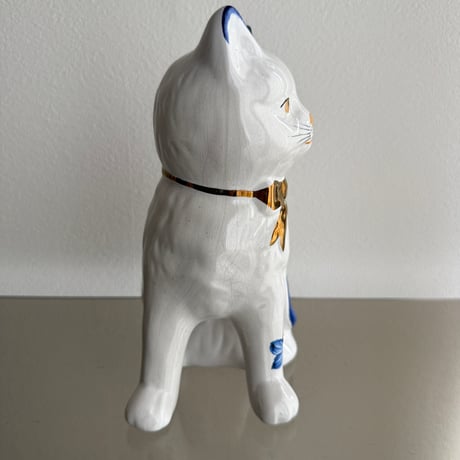 England Staffordshire cat