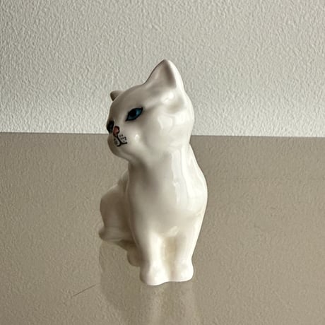 England Beswick cat