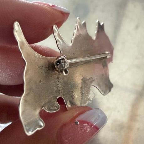 Brooch 2