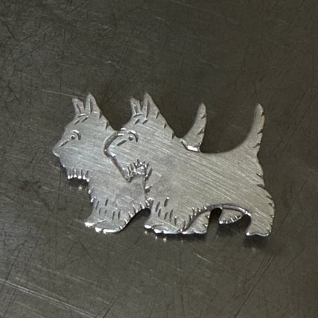 Brooch 2