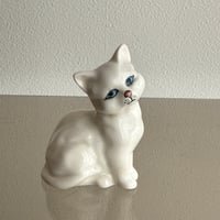 England Beswick cat
