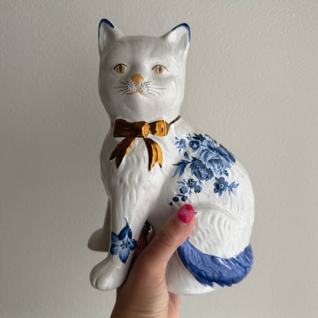 England Staffordshire cat