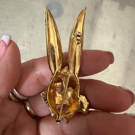 Rabbit brooch