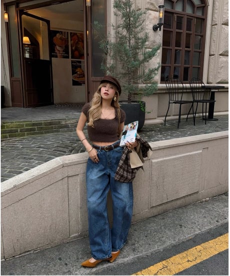 fuzzy shaggy knit tops / brown