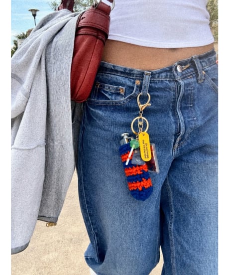 toy pop lip keyring / vitamin sea