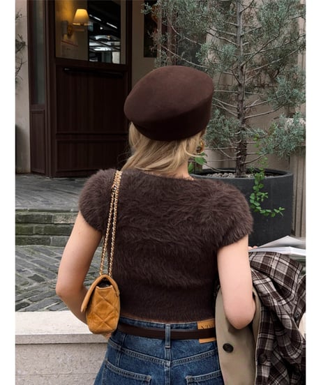 fuzzy shaggy knit tops / brown