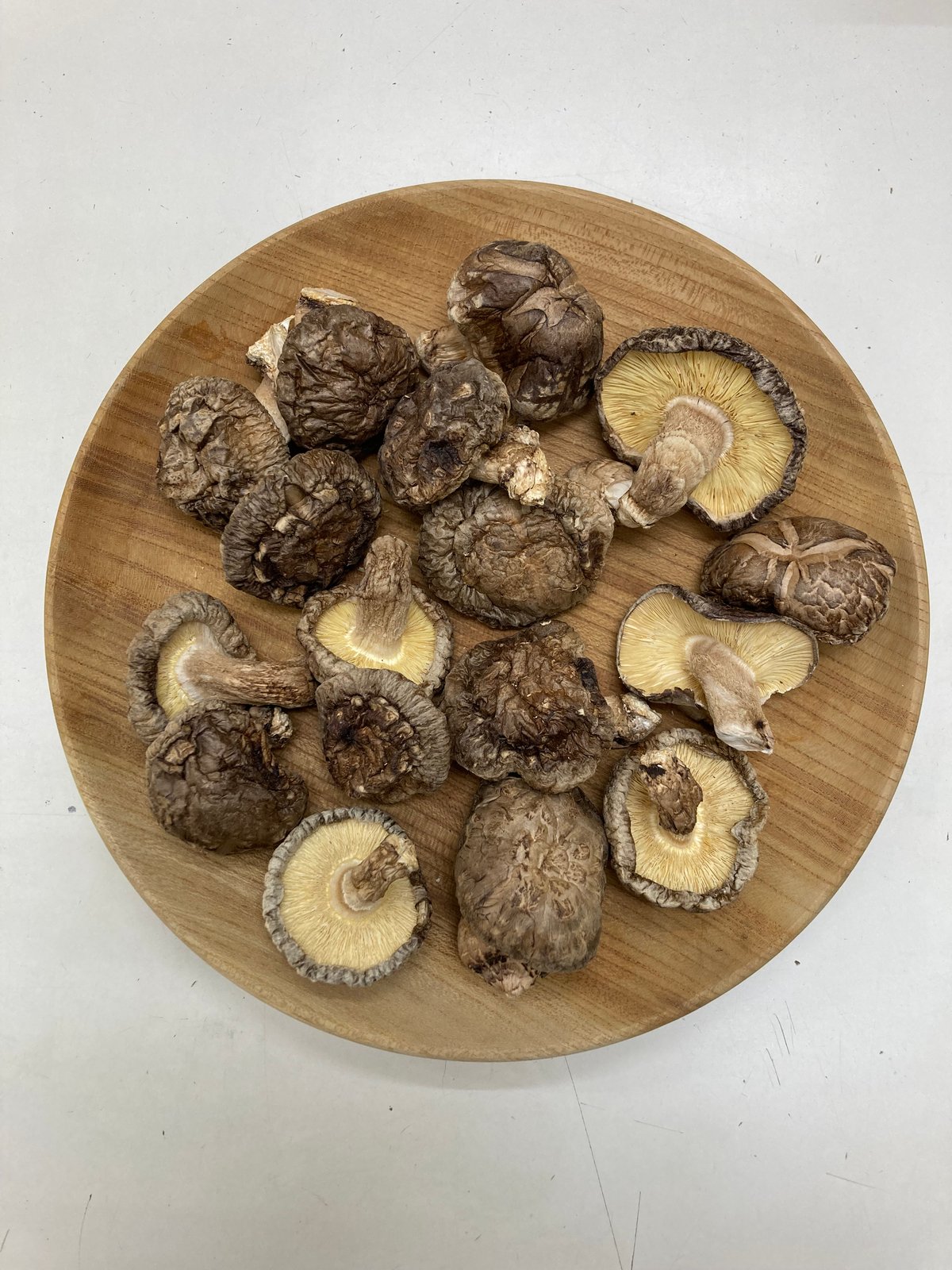 原木乾椎茸 徳用 無選別 小粒から中粒 | 安藤鰹節店