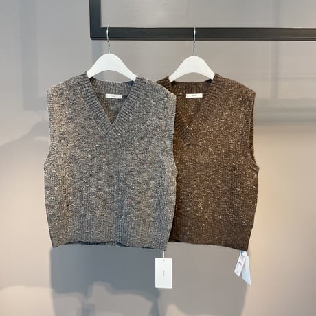 anuke | STORES