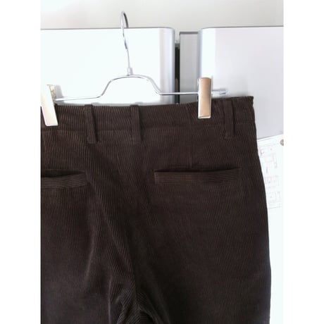 UNIVERSAL PRODUCTS / 2TUCK WIDE CORDUROY TROUSERS *BROWN