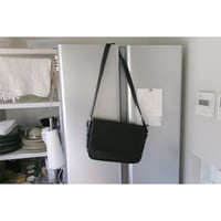 Rich I / Leather Shoulder Bag [Dumbo]  *BLACK