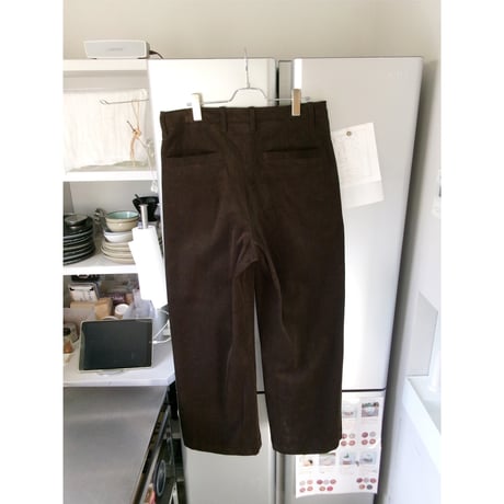 UNIVERSAL PRODUCTS / 2TUCK WIDE CORDUROY TROUSERS *BROWN