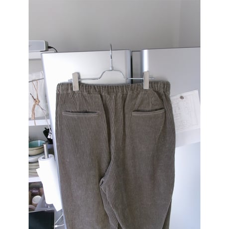 Blanc YM / Corduroy Relax Trousers *Beige