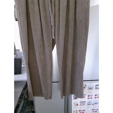 Blanc YM / Corduroy Relax Trousers *Beige