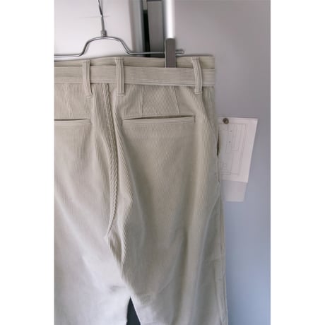 YOKO SAKAMOTO / BELTED TROUSERS(CORDUROY) *IVORY